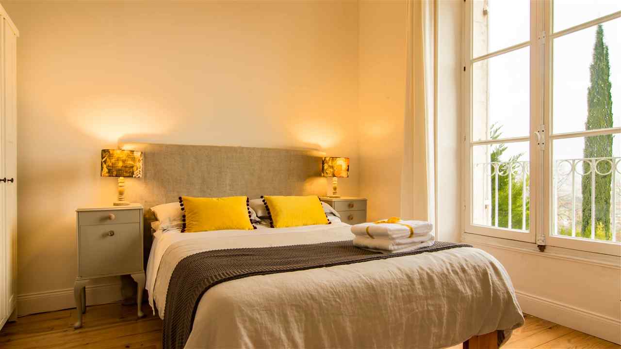 resized-2349823-The Orangerie TV screen (5)-2.jpg